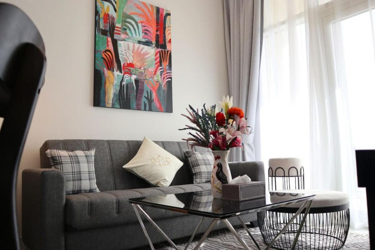 Apartamento Stylish 1br Retreat Pool & Wifi Near Auh & Masdar