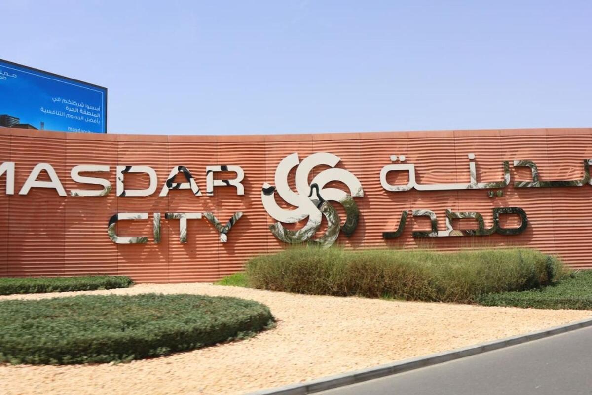 Apartamento Stylish 1br Retreat Pool & Wifi Near Auh & Masdar