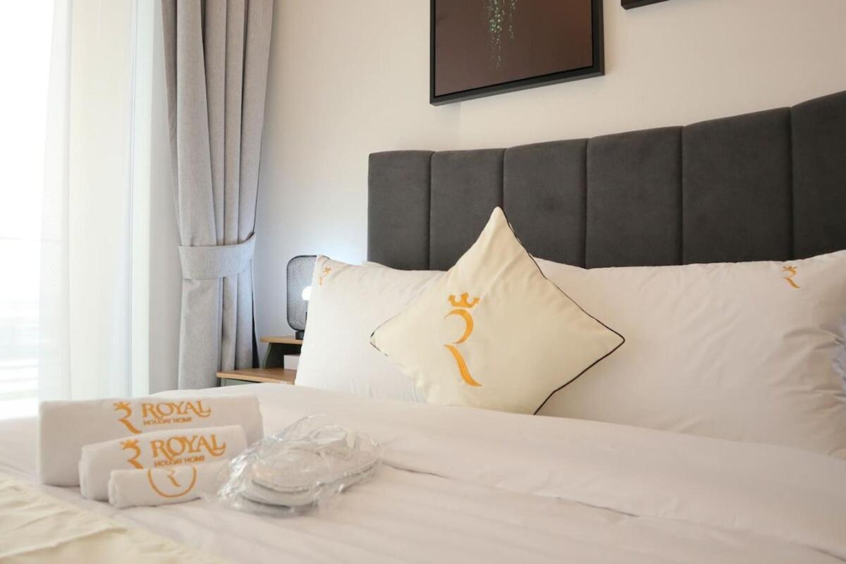 Stylish 1br Retreat Pool & Wifi Near Auh & Masdar Abu Dhabi